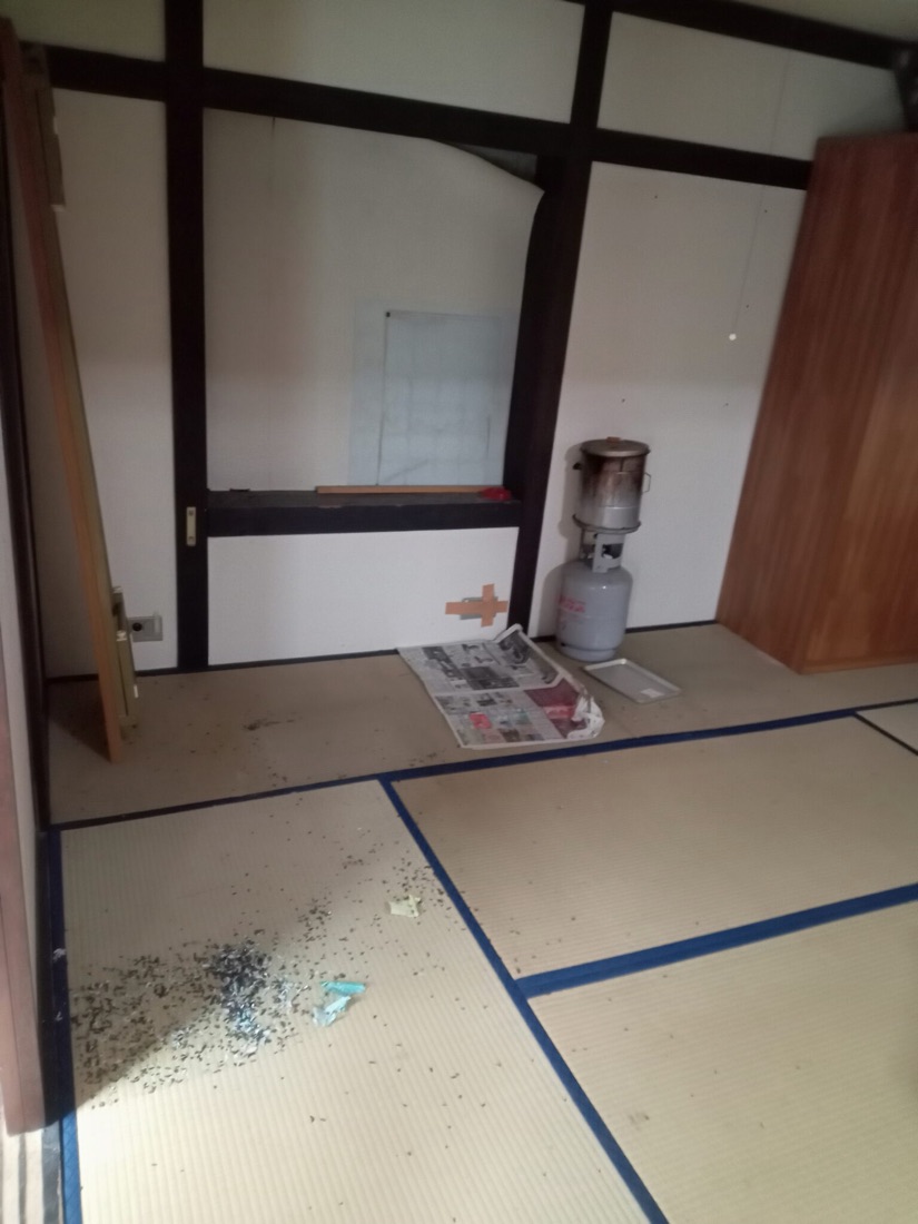 不用品処分後の室内 — 片付いた和室